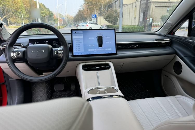 Used AION RT 2025 650 LiDAR Edition Interior 1