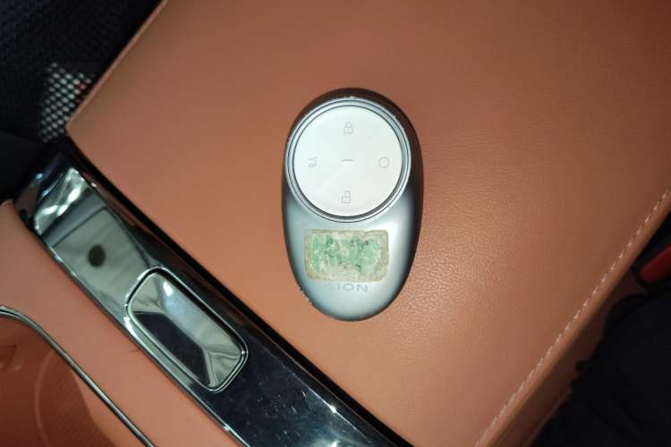 Used AION RT 2025 650 LiDAR Edition Interior 1
