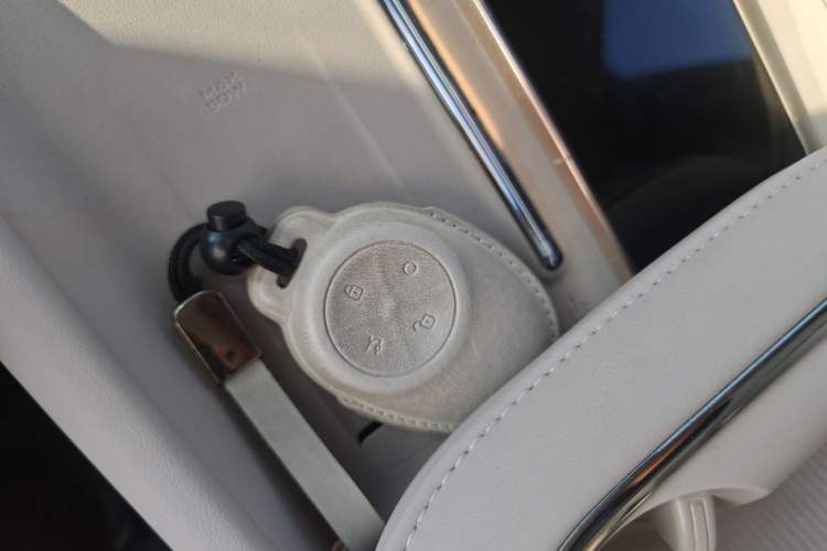 Used AION RT 2025 650 LiDAR Edition Interior 1