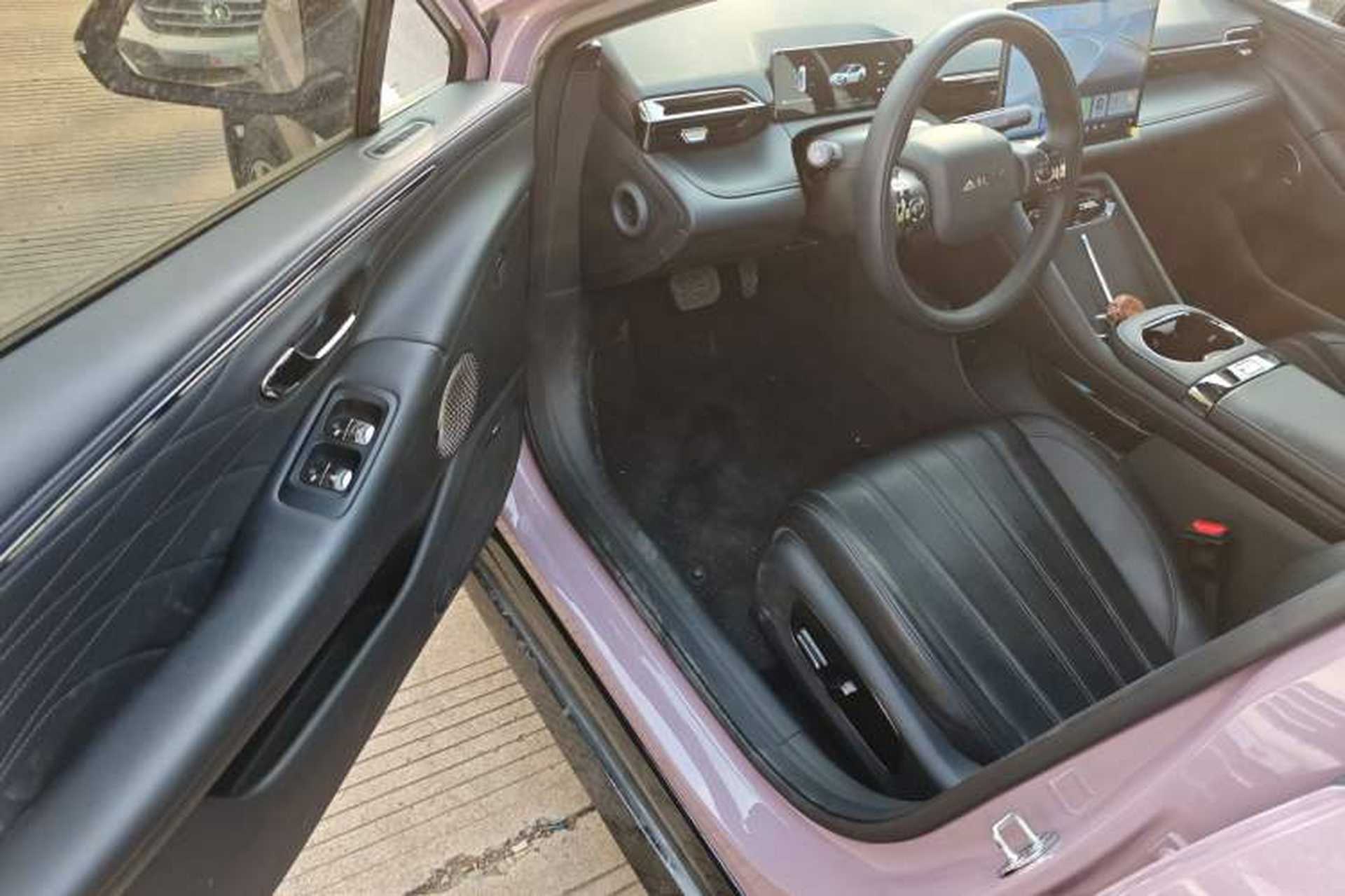 Used AION RT 2025 650 LiDAR Edition Interior 3