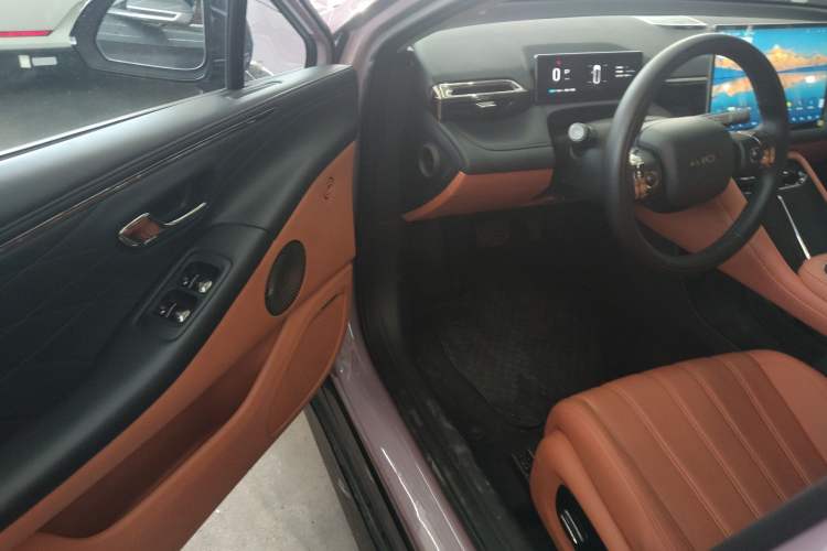 Used AION RT 2025 650 LiDAR Edition Interior 3