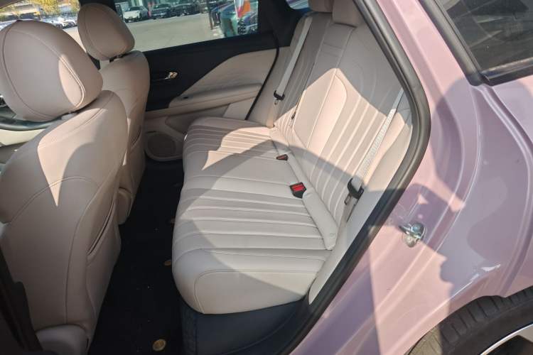Used AION RT 2025 650 LiDAR Edition Interior 4
