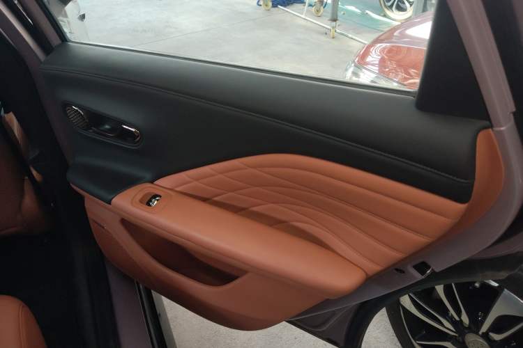Used AION RT 2025 650 LiDAR Edition Interior 6