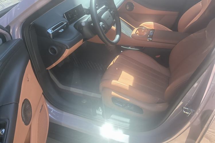 Used AION RT 2025 650 LiDAR Edition Interior 7