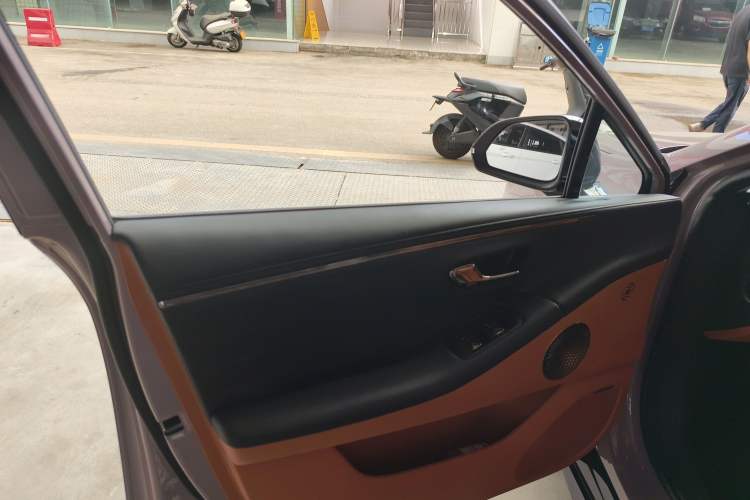 Used AION RT 2025 650 LiDAR Edition Interior 7