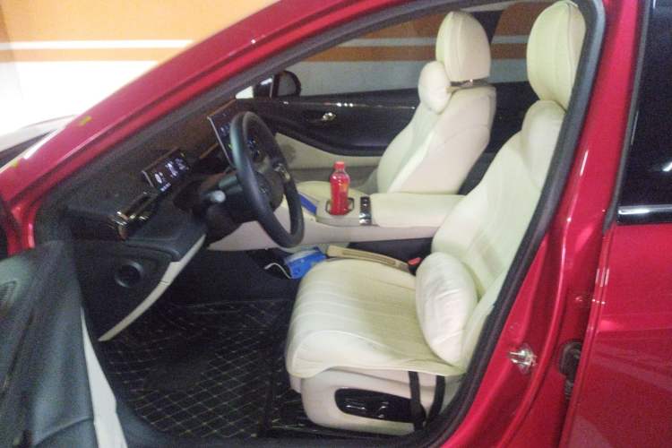 Used AION RT 2025 650 LiDAR Edition Left Front Seat