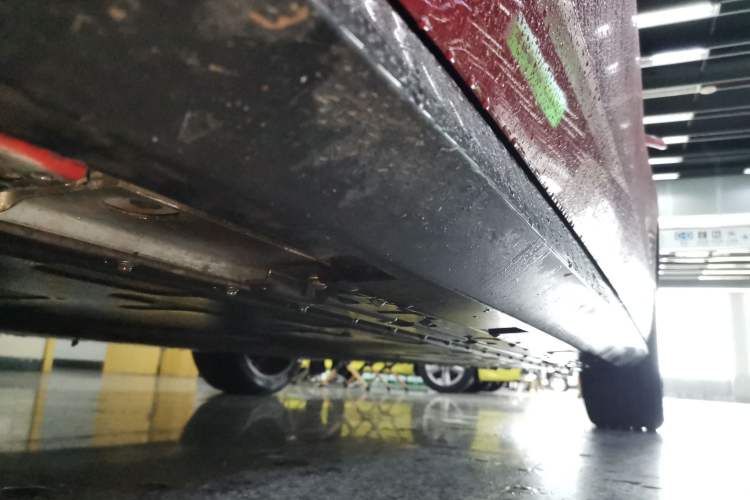 Used AION RT 2025 650 LiDAR Edition Left Side Sill