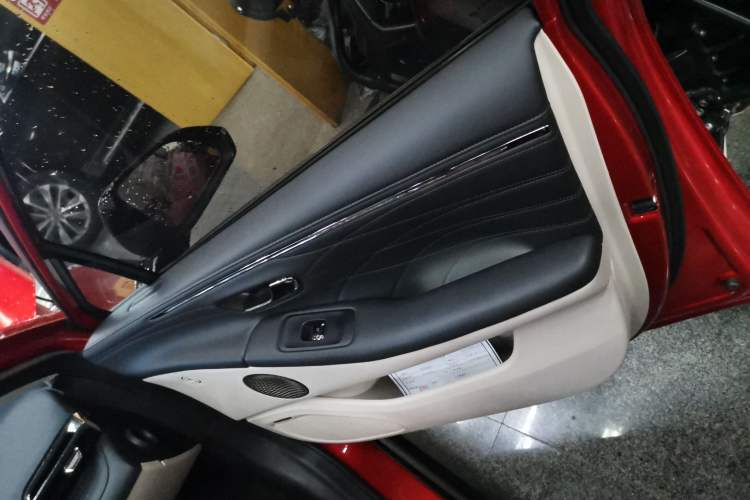 Used AION RT 2025 650 LiDAR Edition Right Front Door Interior