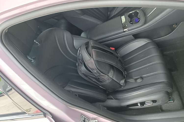 Used AION RT 2025 650 LiDAR Edition Right Front Seat
