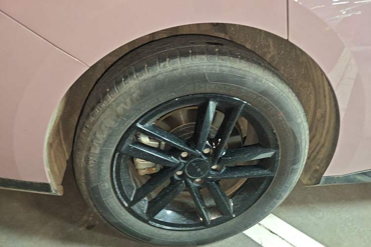 Used AION RT 2025 520 Smart Luxury Edition Right Rear Wheel Hub