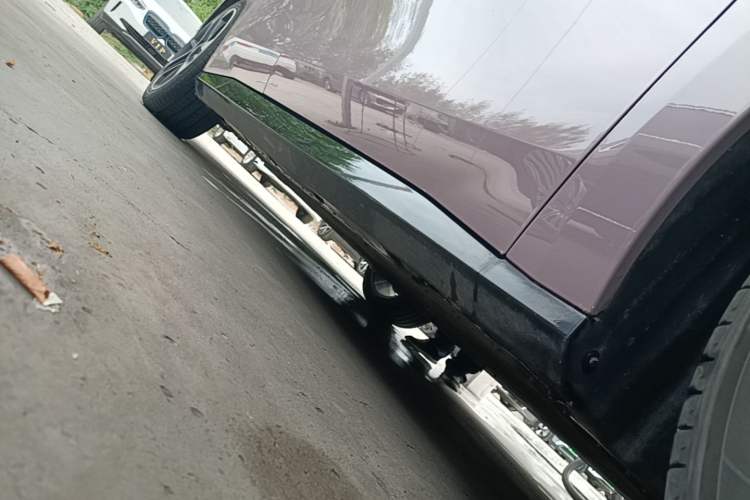 Used AION RT 2025 650 LiDAR Edition Right Side Sill