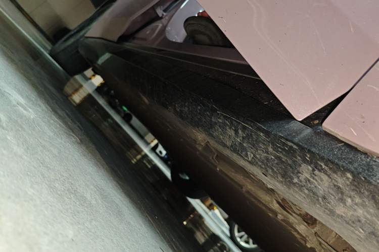 Used AION RT 2025 520 Smart Luxury Edition Right Side Sill