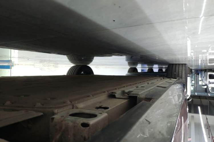 Used AION RT 2025 650 LiDAR Edition Right Side Sill