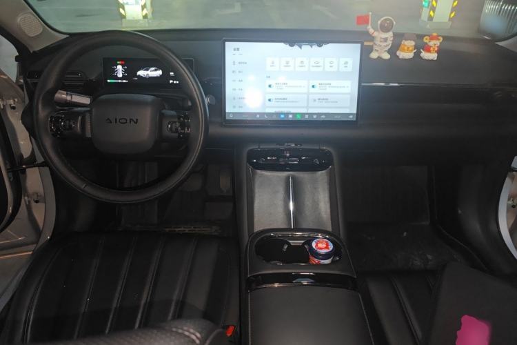 Used AION RT 2025 520 Smart Luxury Edition Center Console