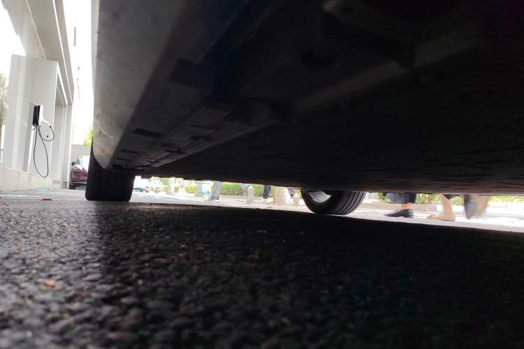 Used AION RT 2025 520 LiDAR Edition Chassis Front Right