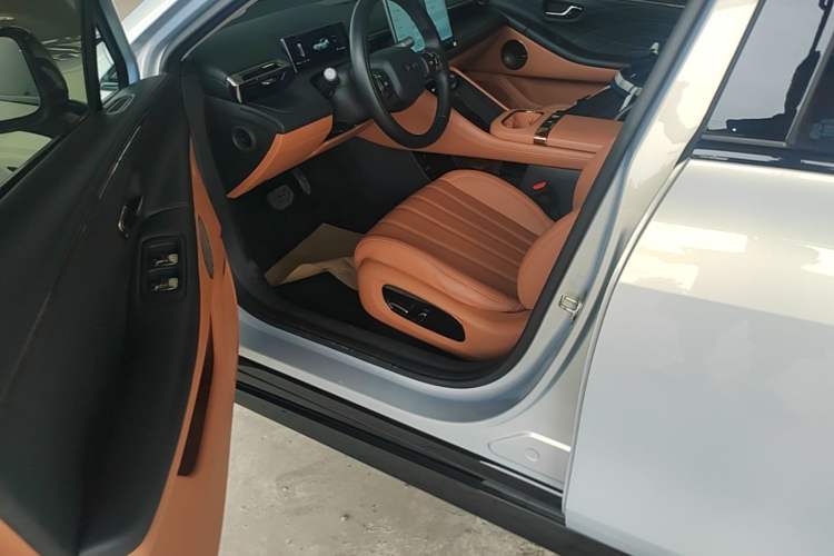 Used AION RT 2025 650 LiDAR Edition Driver Seat