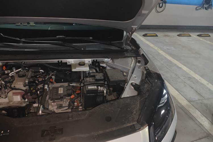 Used AION RT 2025 520 Smart Luxury Edition Engine Bay Left
