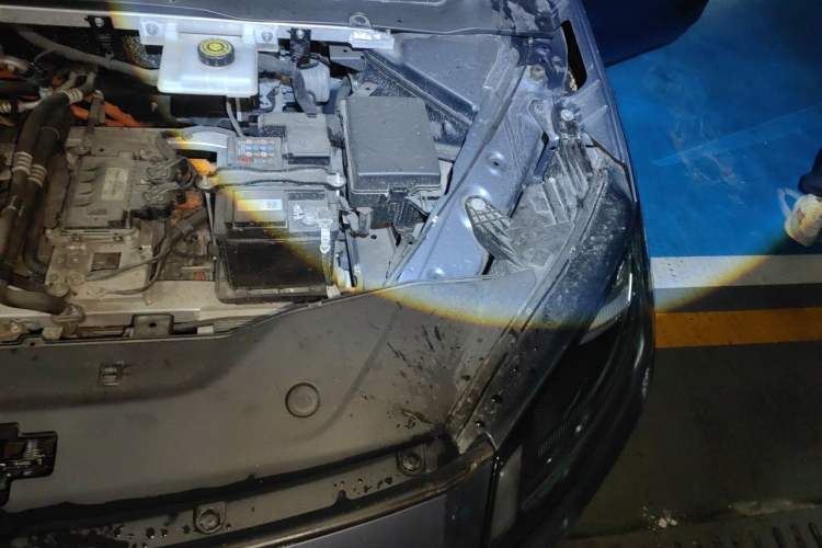Used AION RT 2025 520 Smart Luxury Edition Engine Bay Left