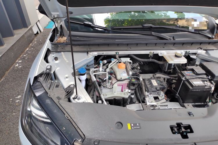 Used AION RT 2025 520 LiDAR Edition Engine Bay Right