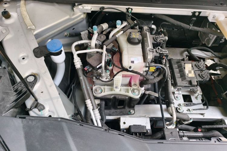 Used AION RT 2025 520 LiDAR Edition Engine Bay Right