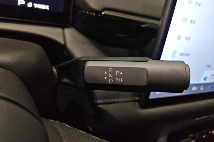 Used AION RT 2025 650 Zhijihao Edition Gear Lever
