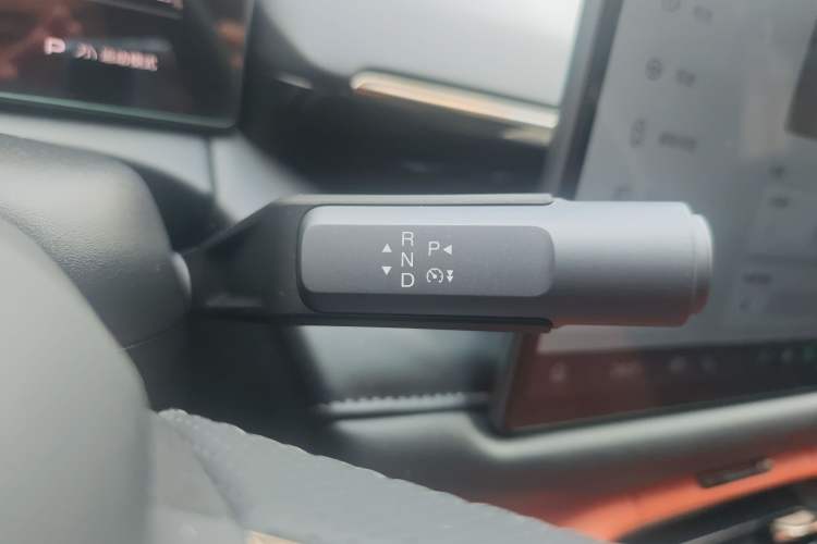 Used AION RT 2025 650 Zhijihao Edition Gear Lever