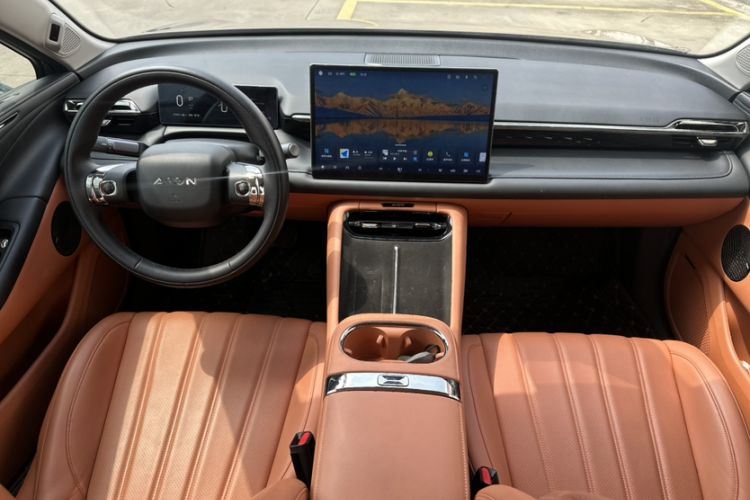 Used AION RT 2025 650 LiDAR Edition Interior 2