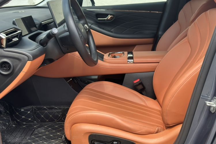 Used AION RT 2025 650 LiDAR Edition Interior 3