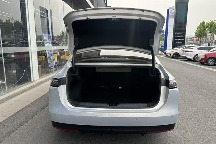 Used AION RT 2025 650 LiDAR Edition Interior 9