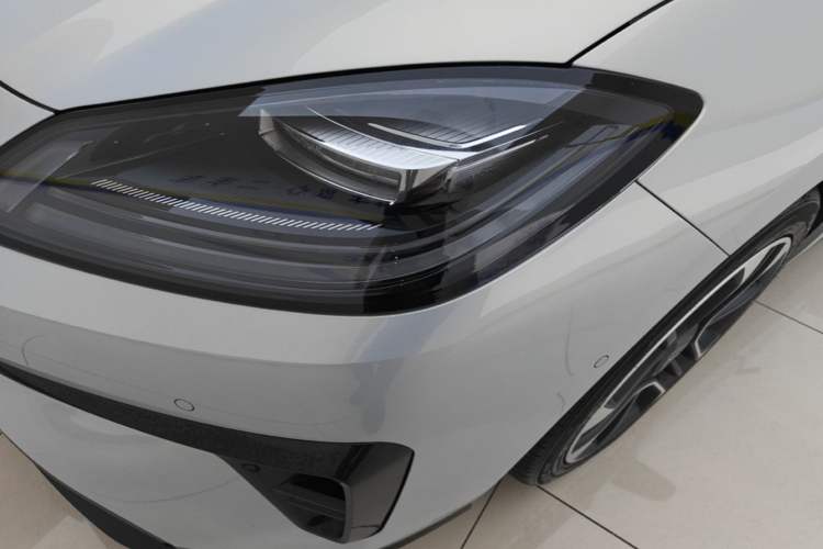 Used AION RT 2025 650 LiDAR Edition Left Front Headlight