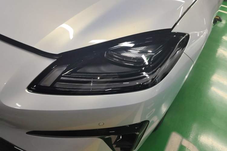 Used AION RT 2025 650 LiDAR Edition Left Front Headlight