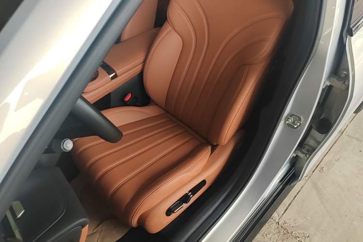 Used AION RT 2025 650 LiDAR Edition Left Front Seat