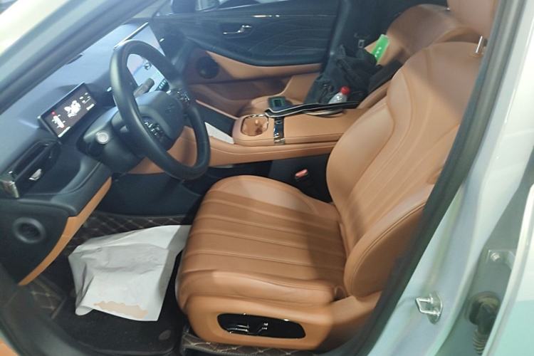 Used AION RT 2025 650 LiDAR Edition Left Front Seat