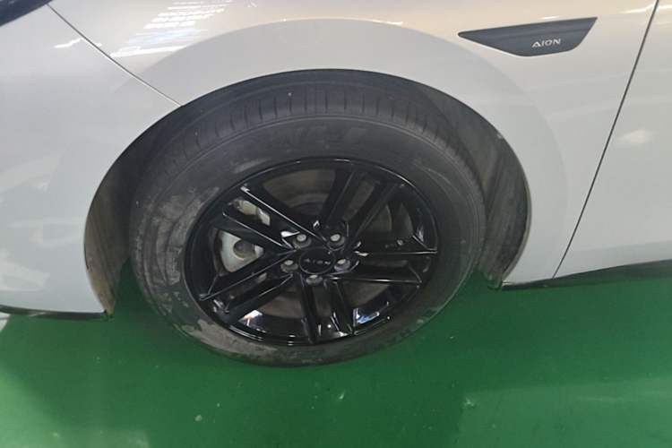 Used AION RT 2025 520 Smart Luxury Edition Left Front Wheel Hub