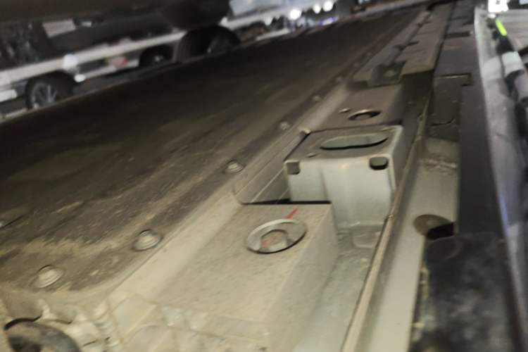 Used AION RT 2025 650 LiDAR Edition Left Side Sill