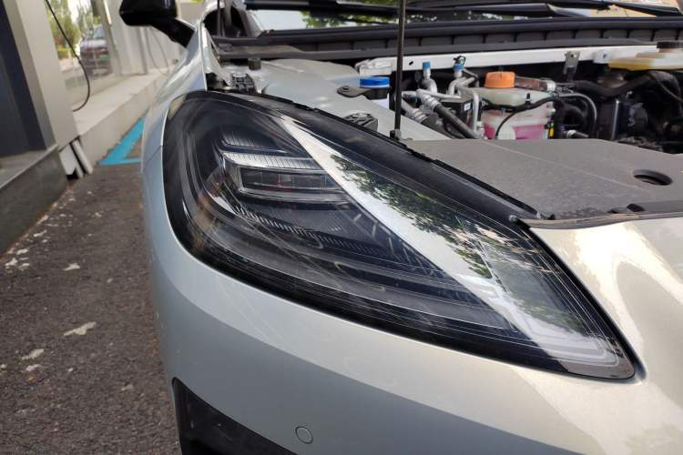 Used AION RT 2025 520 LiDAR Edition Right Front Headlight