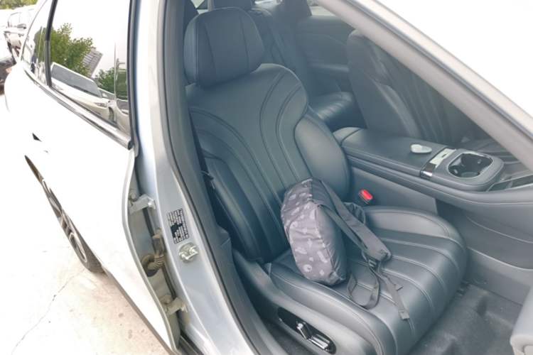 Used AION RT 2025 650 LiDAR Edition Right Front Seat
