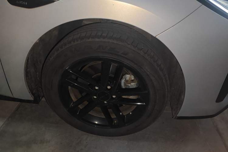 Used AION RT 2025 520 Smart Luxury Edition Right Front Wheel Hub