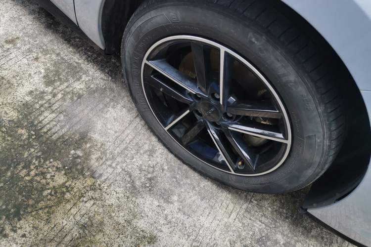 Used AION RT 2025 650 Zhijihao Edition Right Front Wheel Hub