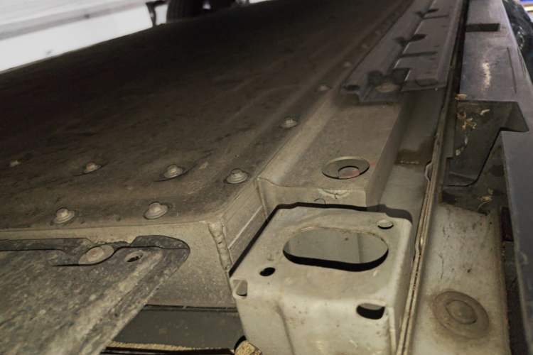 Used AION RT 2025 650 LiDAR Edition Right Side Sill