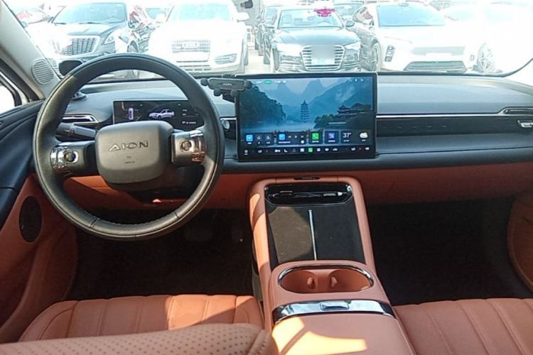 Used AION RT 2025 520 Smart Enjoy Edition Center Console