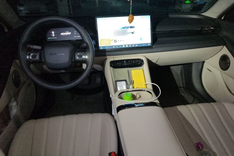 Used AION RT 2025 520 Smart Luxury Edition Center Console