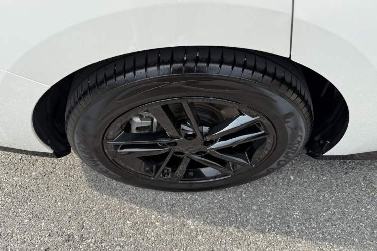 Used AION RT 2025 520 Smart Luxury Edition Exterior 10