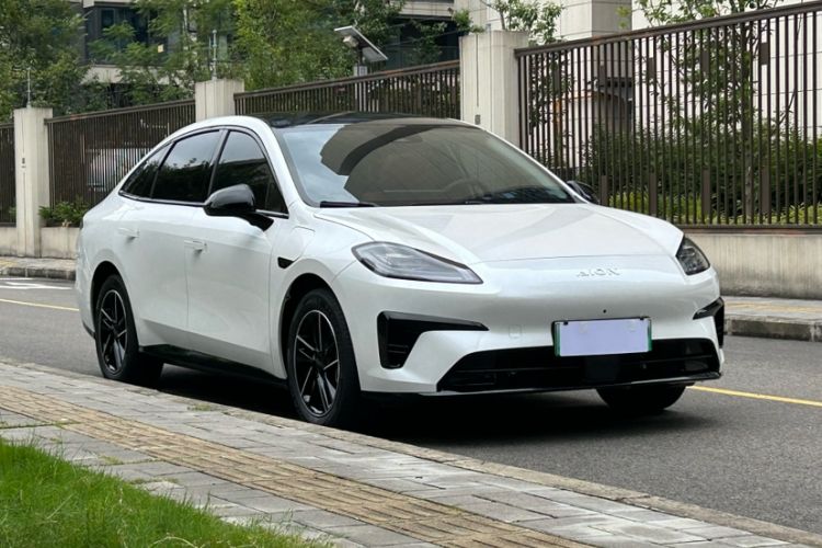 Used AION RT 2025 520 Smart Luxury Edition Exterior 4