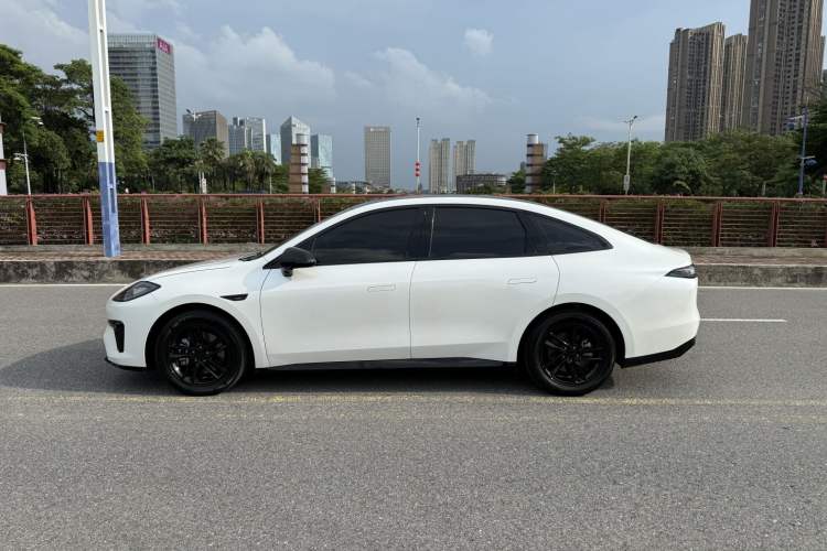 Used AION RT 2025 520 Smart Luxury Edition Exterior 6