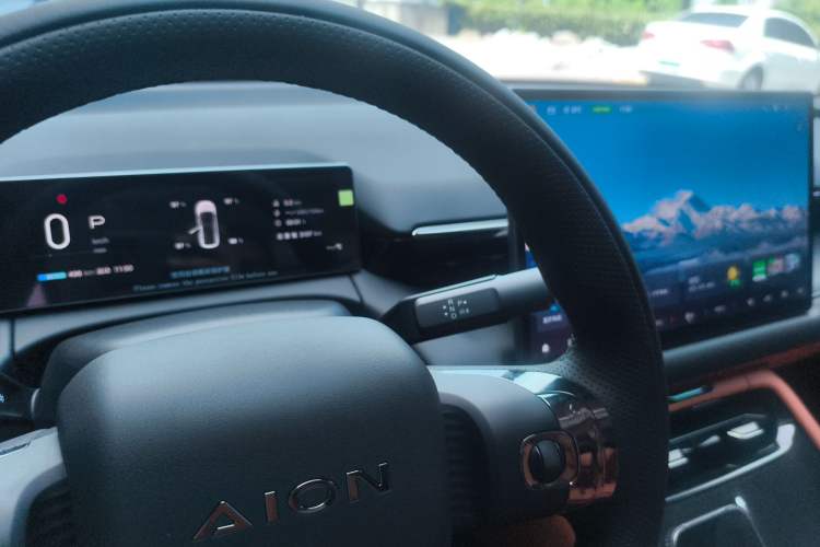 Used AION RT 2025 520 Smart Luxury Edition Gear Lever