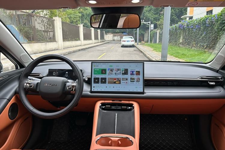 Used AION RT 2025 520 Smart Luxury Edition Interior 8