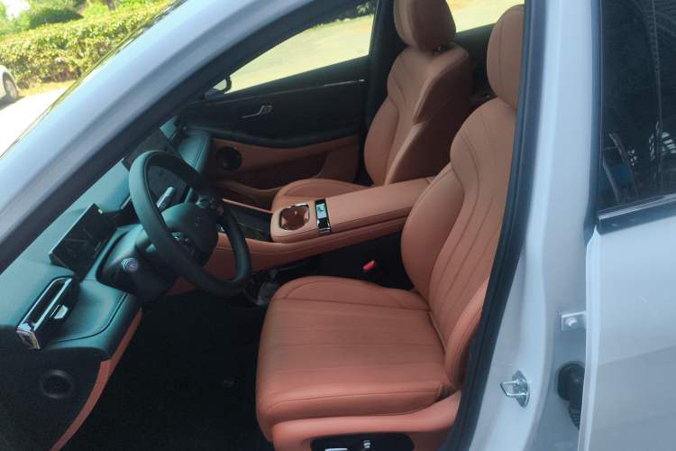 Used AION RT 2025 520 Smart Luxury Edition Left Front Seat