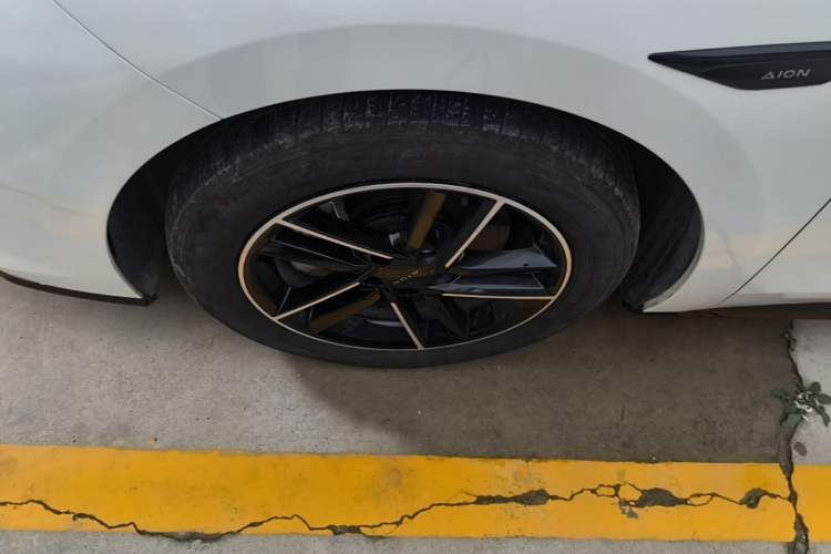 Used AION RT 2025 650 Zhijihao Edition Left Front Wheel Hub