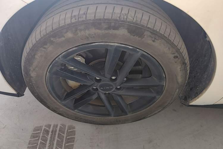 Used AION RT 2025 520 Smart Luxury Edition Left Front Wheel Hub